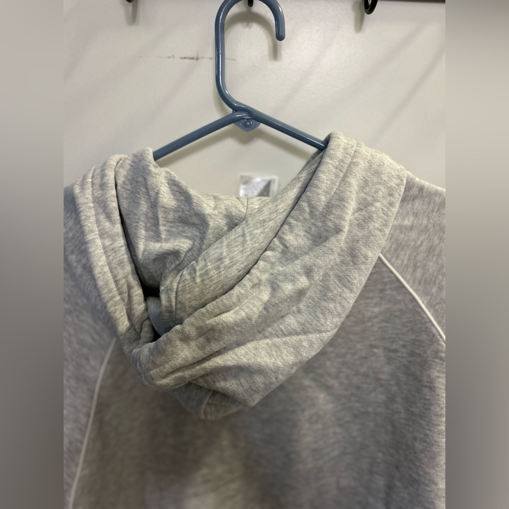 NWT Adidas Cropped Logo Hoodie - Picture 10 of 10